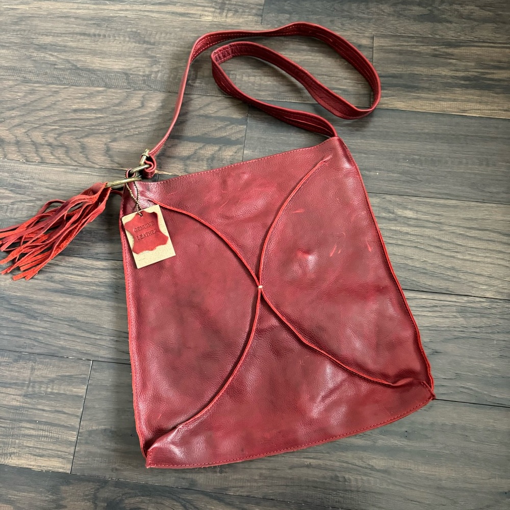 Lisa Leonard New with tags beautiful artisan leather purse new with tags